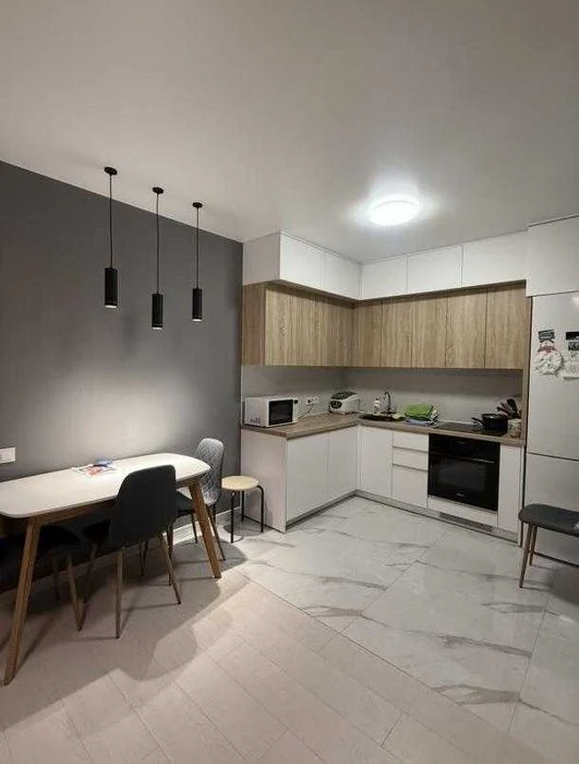 I will sell a 1-room apartment in a new building of the Gidropark residential complex with major renovation