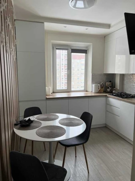 For sale 2-room apartment 50.5 m², Honore de Balzac St.,