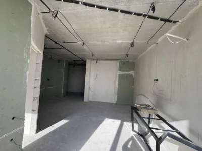 Sale of a 2-room apartment with partial renovation of 65m2 in the Kryshtalevi residential complex