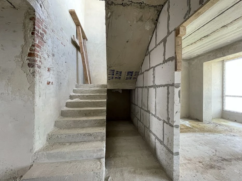 Two-level apartment for sale in the Knyaginyn residential complex. Very good price.