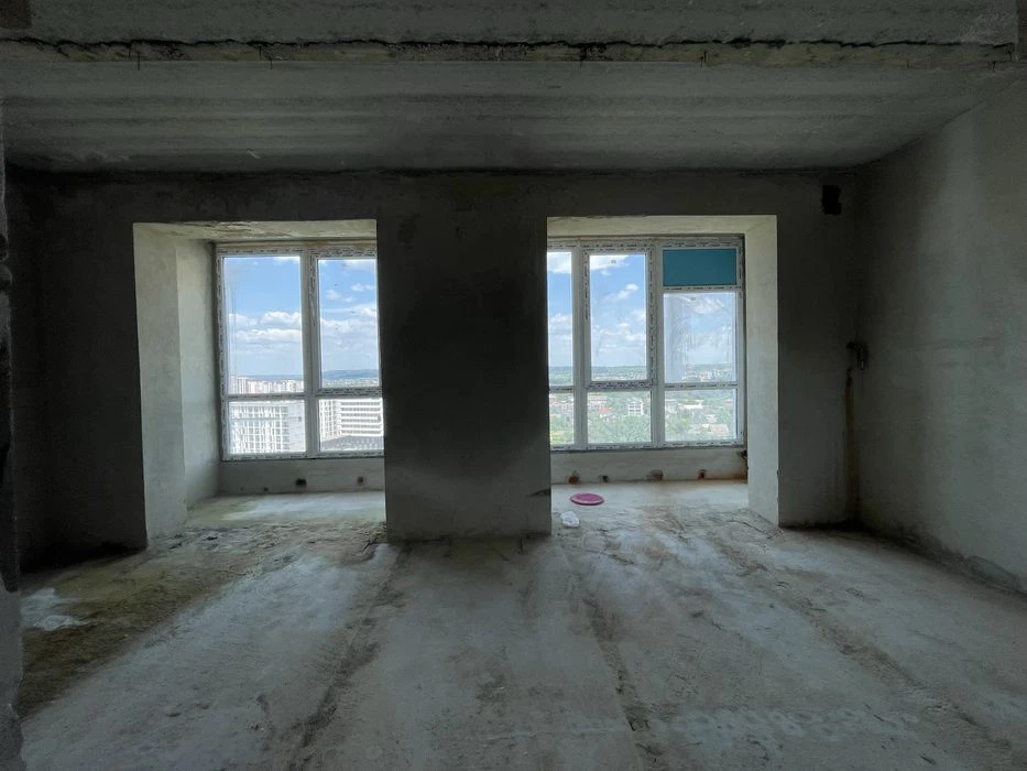 Two-level apartment for sale in the Knyaginyn residential complex. Very good price.
