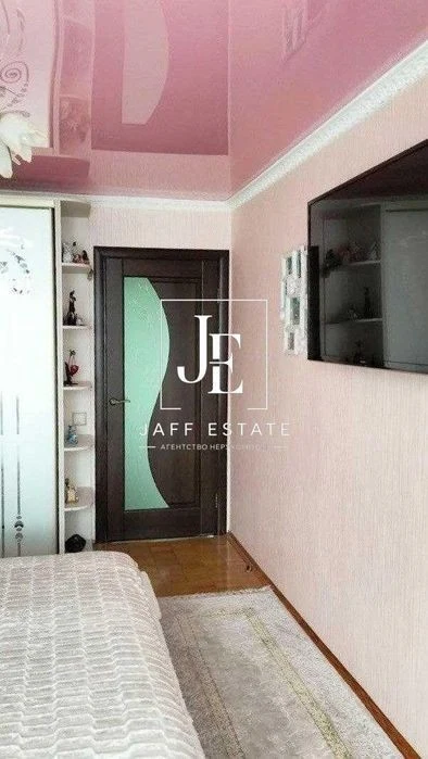 3-room apartment for sale near Livoberezhna metro station | Pa st.