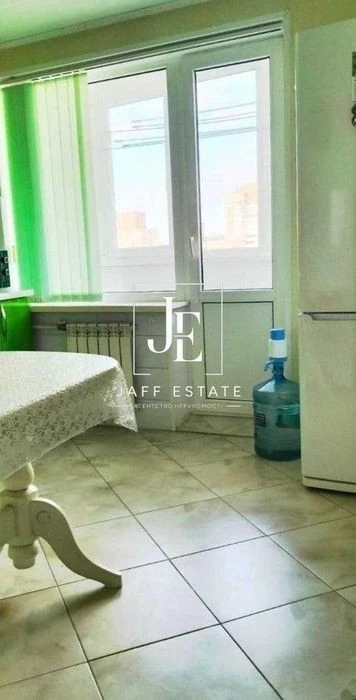 3-room apartment for sale near Livoberezhna metro station | Pa st.