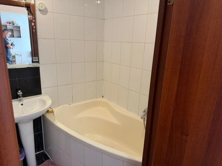 Selling a 1-room apartment near Nauchnaya metro station, 4/9, European-standard renovation.