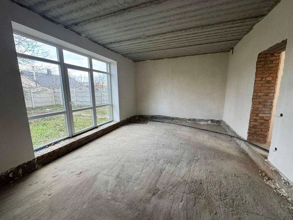 Sale of a modern two-story townhouse in the Old Town