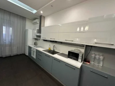Продам 3-комнатную квартиру в ЖК Феодосиевский
