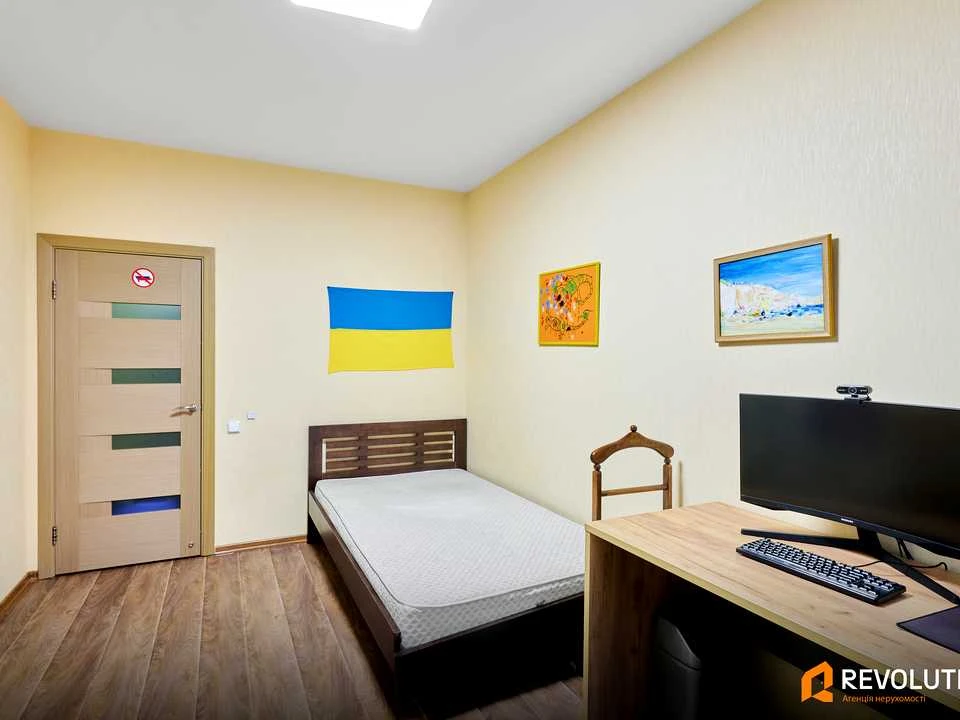 Квартира. Киев, Регенераторная ул., 4к