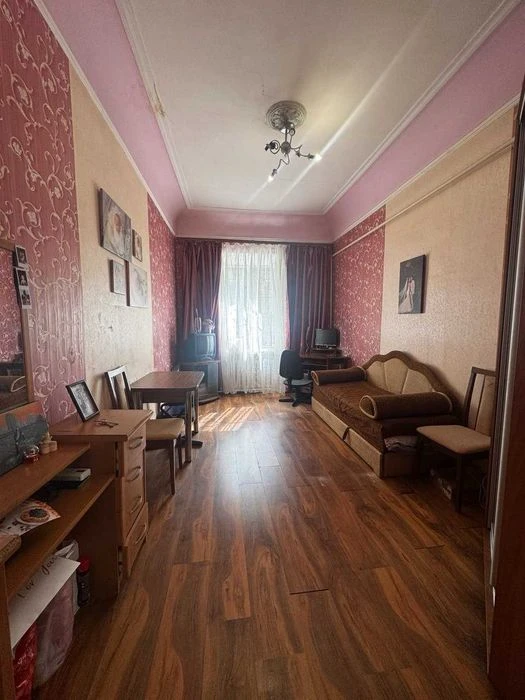 Продажа 1-комнатной квартиры на Молдаванке, жилое состояние, АГ