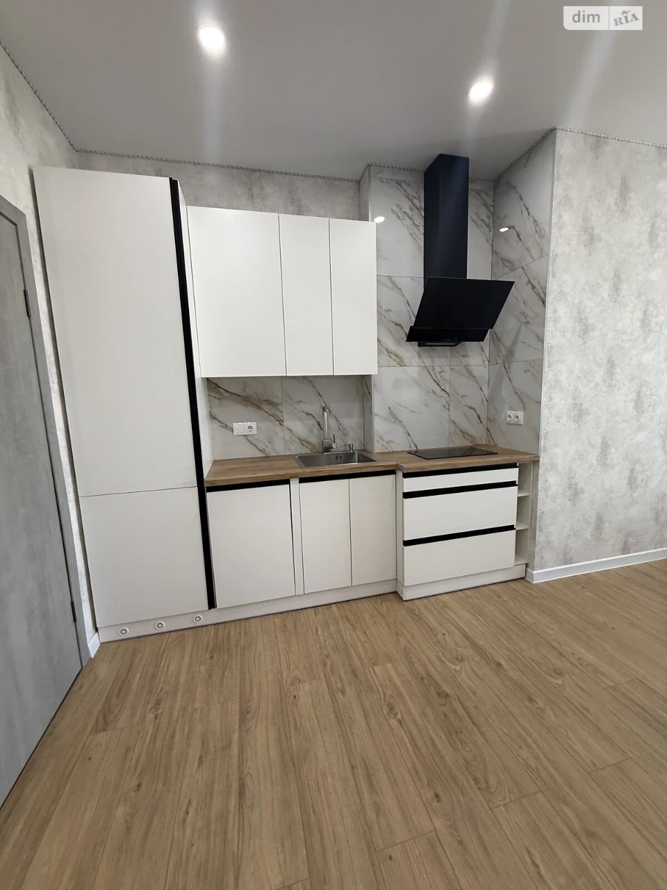 Продажа квартир Приморский.