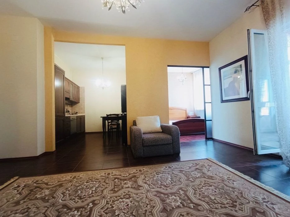 Apartment for sale in the center on Saksaganskoho 121 University B