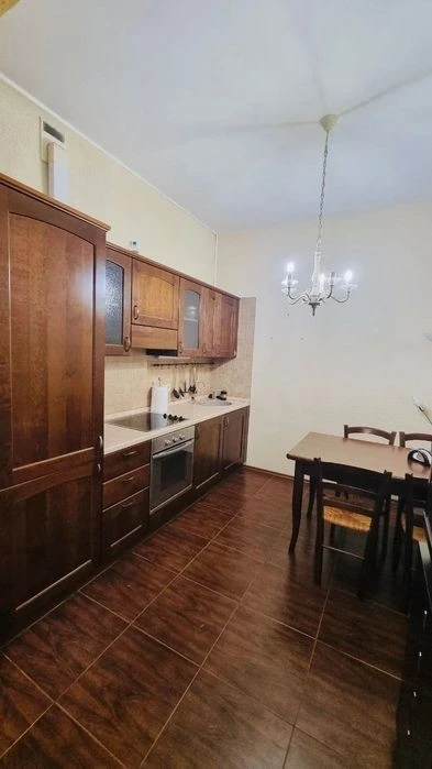 Apartment for sale in the center on Saksaganskoho 121 University B