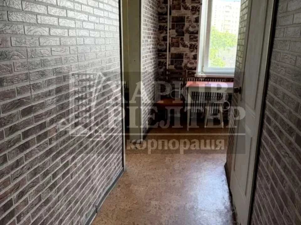 Apartment. Kharkiv, Peremohy Avenue.