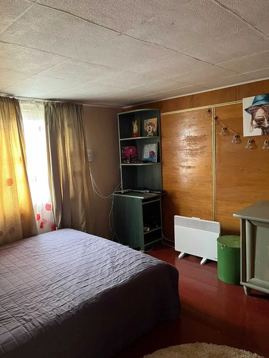I am selling a house in Vinnytsia.