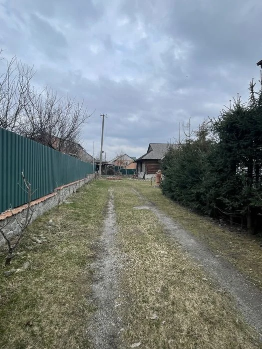 Продається будинок з дикого зрубу під розбір