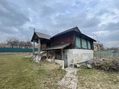 Продається будинок з дикого зрубу під розбір