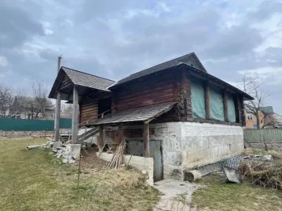Продається будинок з дикого зрубу під розбір