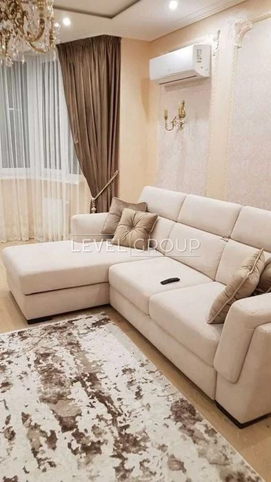 2 кімнатна квартира 80 м. кв. в ЖК Сонячна брама вул Юлії Зд