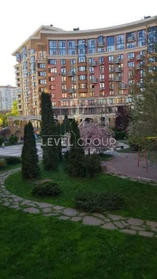 2 кімнатна квартира 80 м. кв. в ЖК Сонячна брама вул Юлії Зд