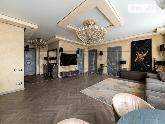 Sale of 3-room apartment 100 sq. m on Andriy Verkhoglyada St. 1-20A