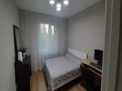 3-кімнатна квартира 74 м² з євроремонтом . Район 1-ї міської