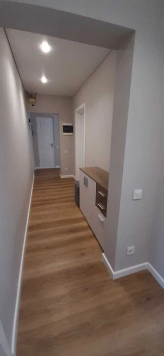 3-кімнатна квартира 74 м² з євроремонтом . Район 1-ї міської