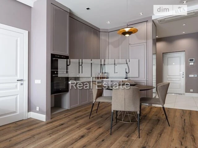 Продаж 3к квартири 82 кв. м на вул. Андрія Верхогляда 15 • I