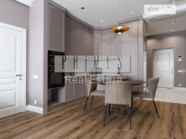 Sale of 3-room apartment 82 sq. m. on Andriy Verkhoglyada St. 15 • I