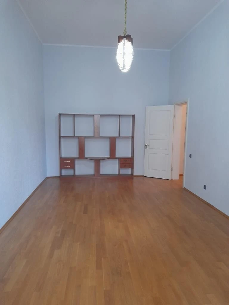 Sale of a 5-room apartment of 225 m², Saksaganskogo Street, 28