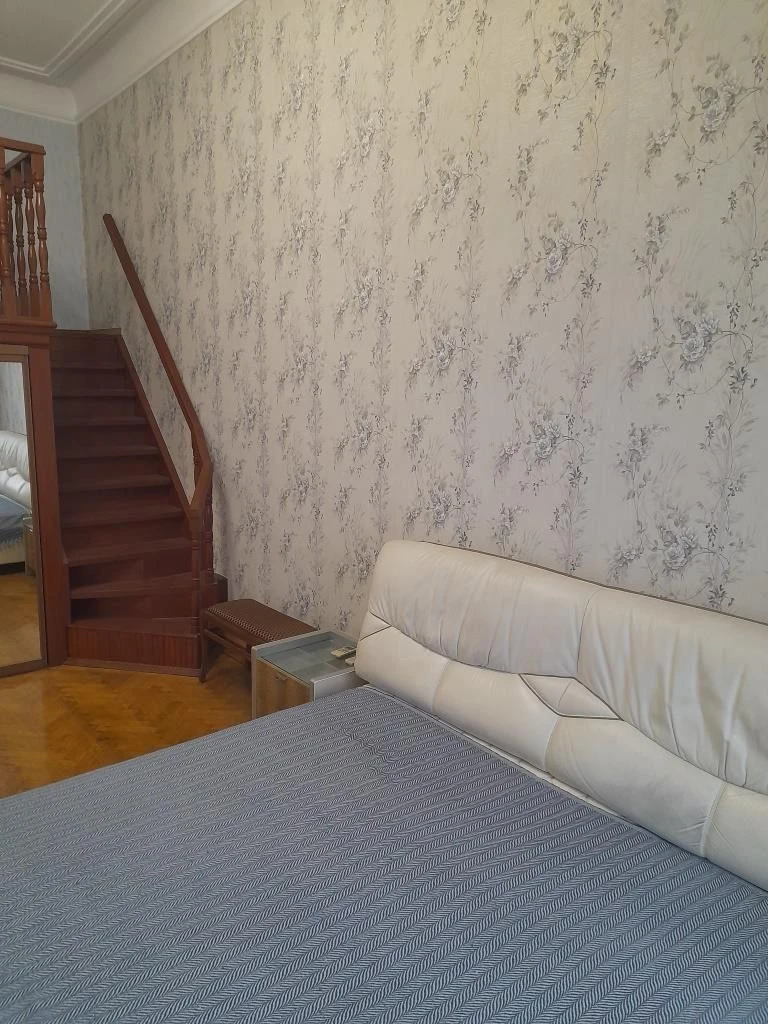 Sale of a 5-room apartment of 225 m², Saksaganskogo Street, 28