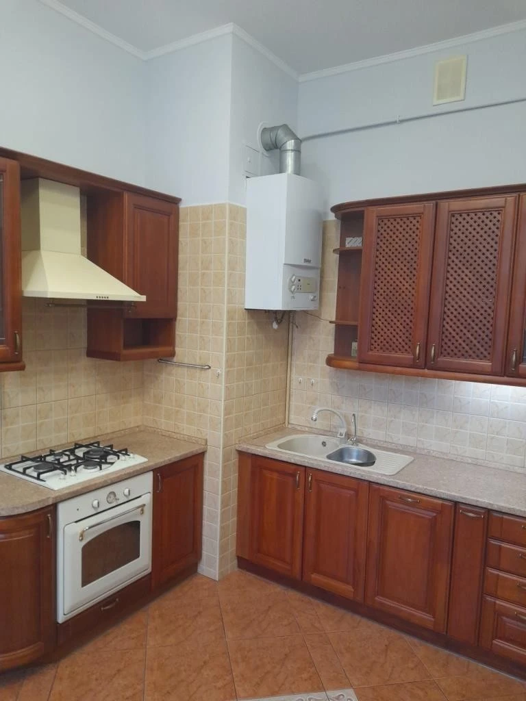 Sale of a 5-room apartment of 225 m², Saksaganskogo Street, 28