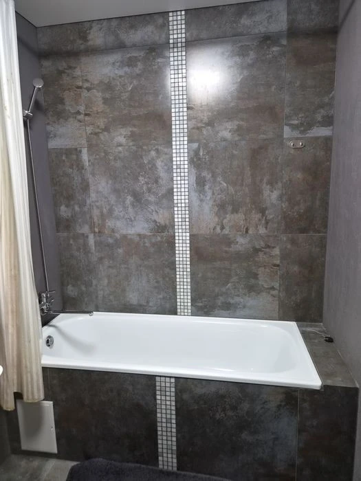 I am selling a two-room apartment.