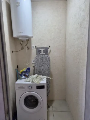 I am selling a two-room apartment.