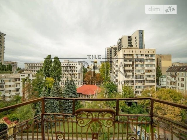 Продаж 5к квартири 151 кв. м на вул. Січових Стрільців 55 •