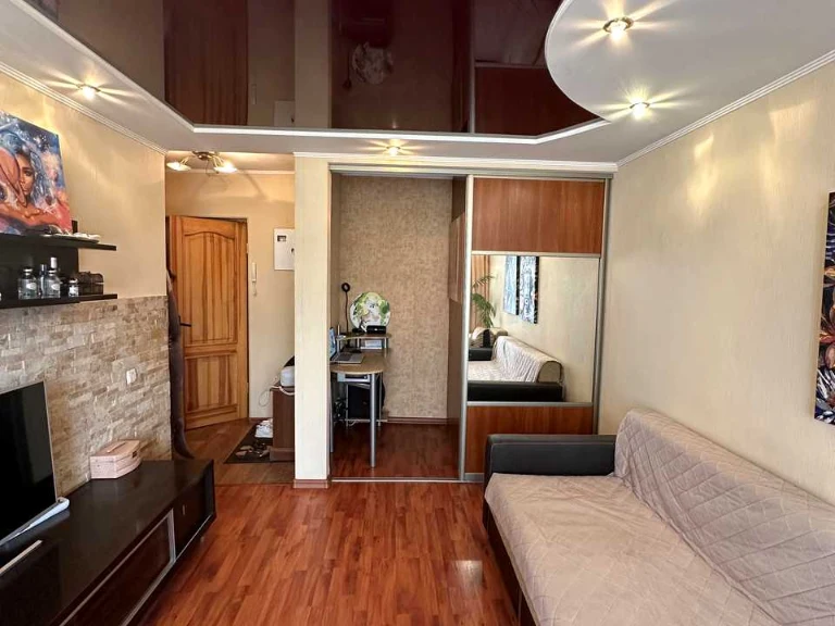 Apartment. Kyiv, Mykola Mikhnovsky Blvd. (Friendship of Peoples)