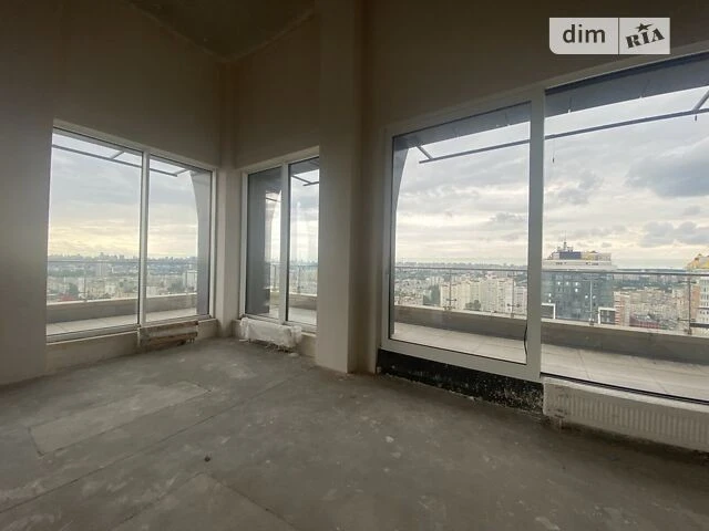 Продаж 3к квартири 223 кв. м на просп. Оболонський 26 • ID 3