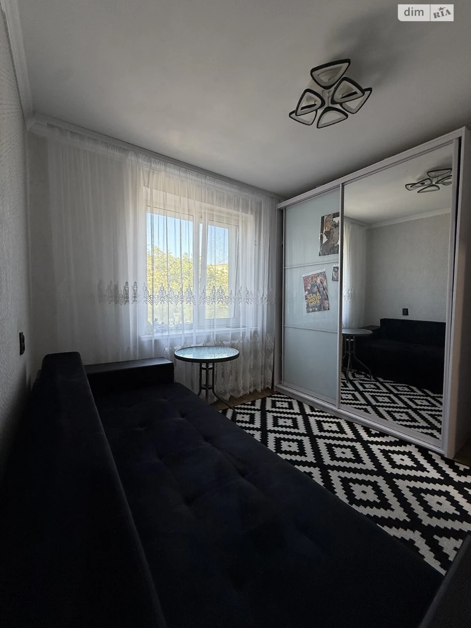 Продаж Квартира Свердловський масив