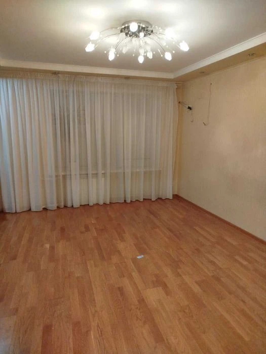 Продам 2-комнатную квартиру