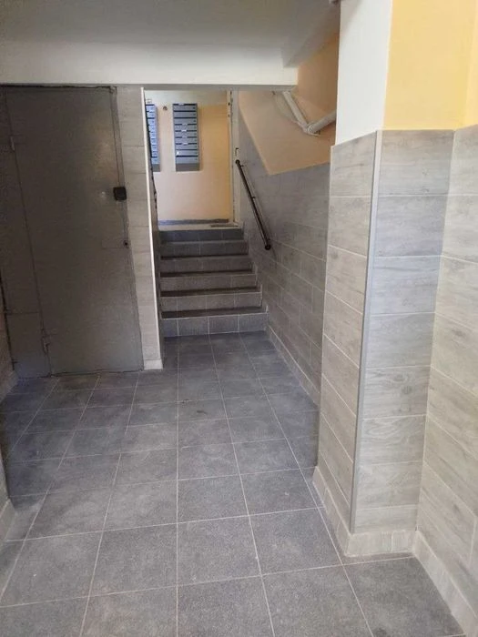 Продам 2-комнатную квартиру