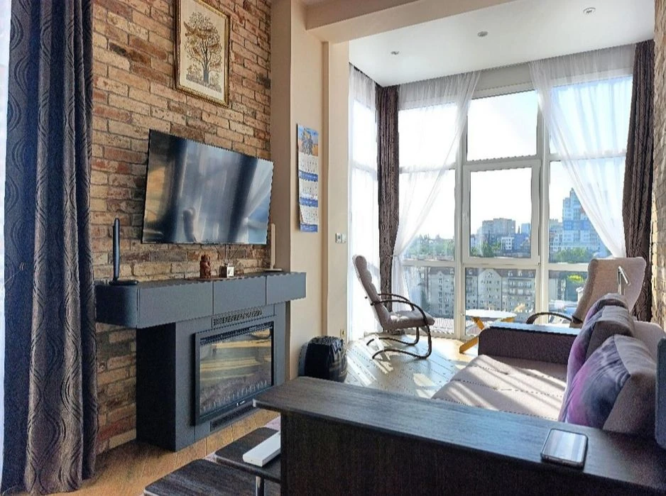 Продам квартиру ЖК Loft Smart Центр, Менора, Катеринославськ