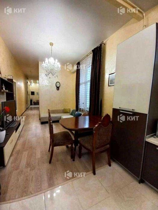 2к. 92м2 Центр, Автономное отопление (м. Площадь Конституции