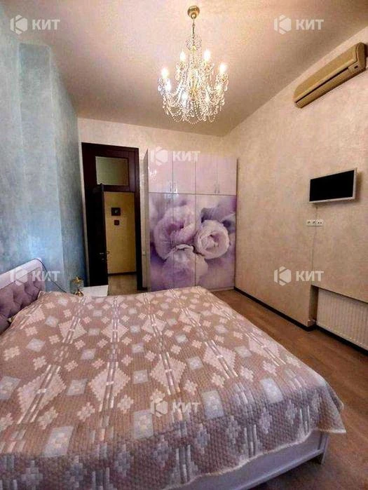 2к. 92м2 Центр, Автономное отопление (м. Площадь Конституции