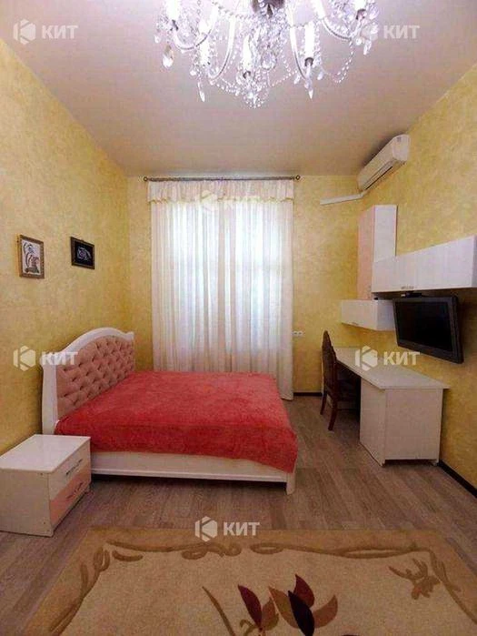 2к. 92м2 Центр, Автономное отопление (м. Площадь Конституции