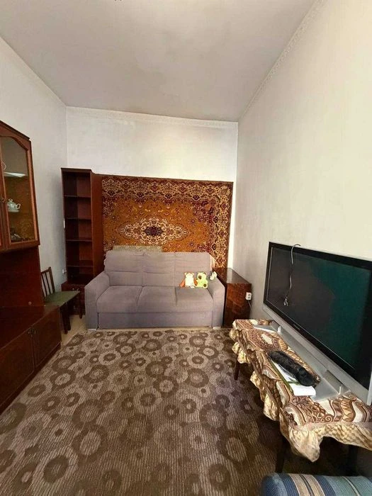 Продажа 2 ком квартиры - 62м2, жилое состояние, ул. Замарстине
