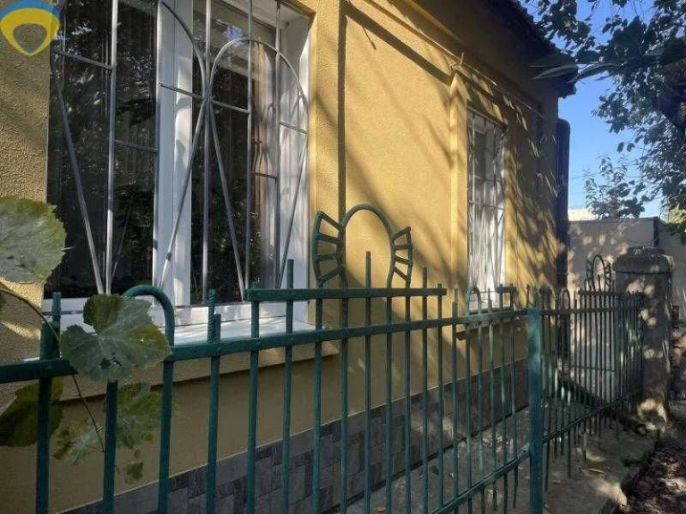 Продается дом в черте города на Черемушках, угол Авиционной.