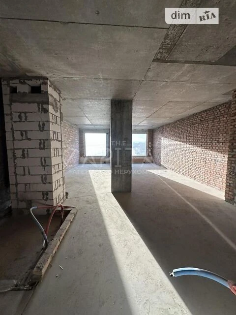 Sale of 2-room apartment 67 sq. m. on Velyka Vasylkivska 91-