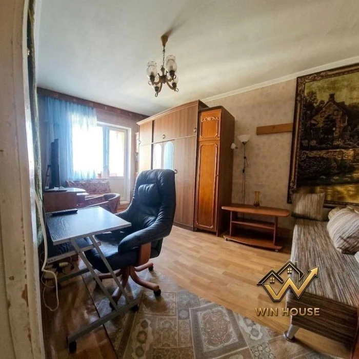 Продаж 1-кімнатної квартири біля метро Героїв Дніпра | Оболо