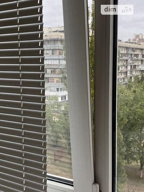 For sale 1-room apartment 30 sq. m on Obolonskyi Avenue 14E • ID 3