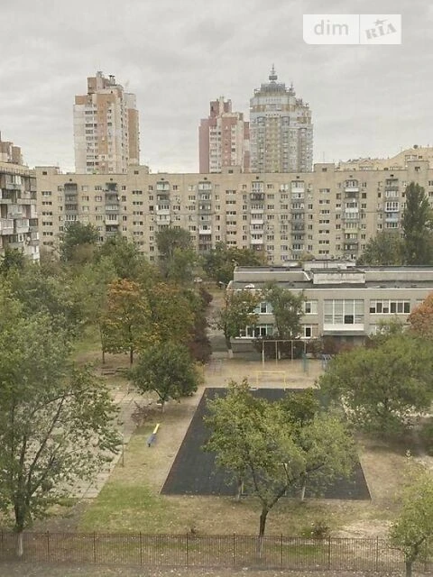 For sale 1-room apartment 30 sq. m on Obolonskyi Avenue 14E • ID 3