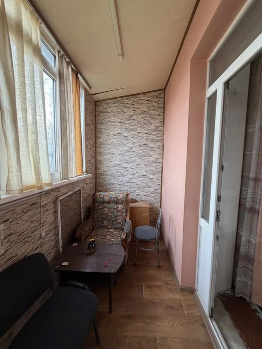 Продам 2 х ком квартиру.Героев Харькова 124