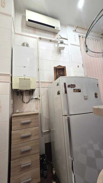 Продам 4-комнатную квартиру в Приморском районе с АГВ. Просп